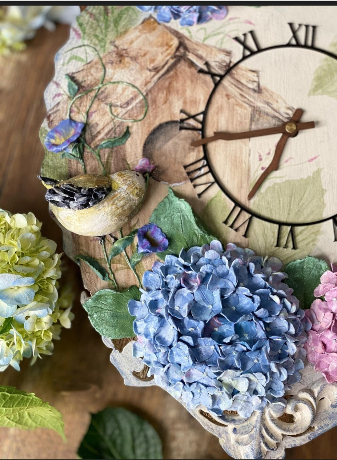 Flower sculpture painting clockwatcher (handmade)