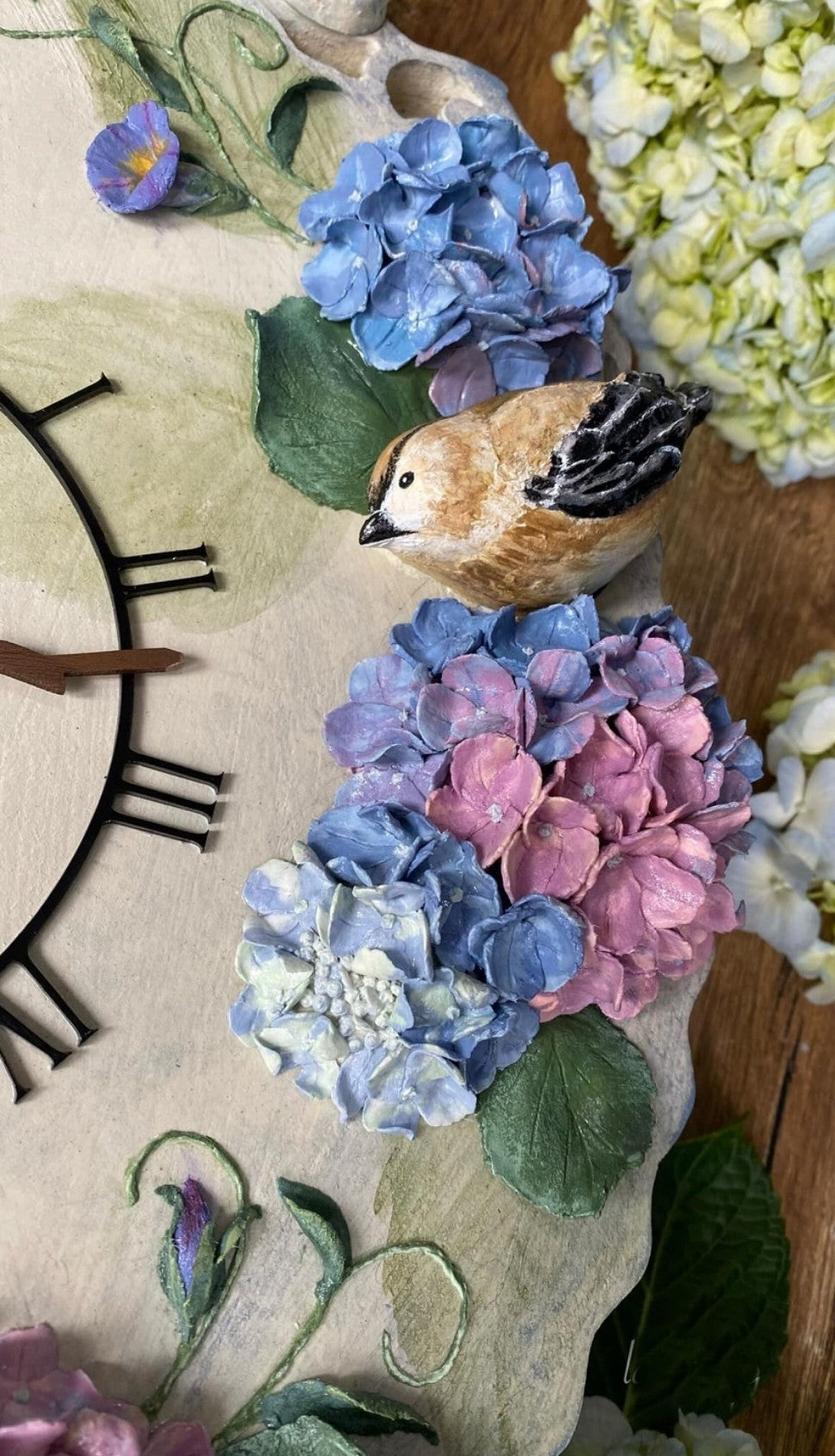 Flower sculpture painting clockwatcher (handmade)