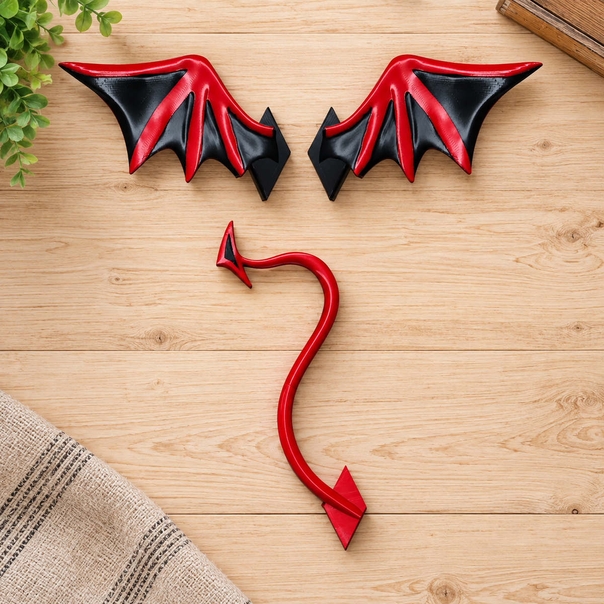 Halloween Decorating - Set detail devil