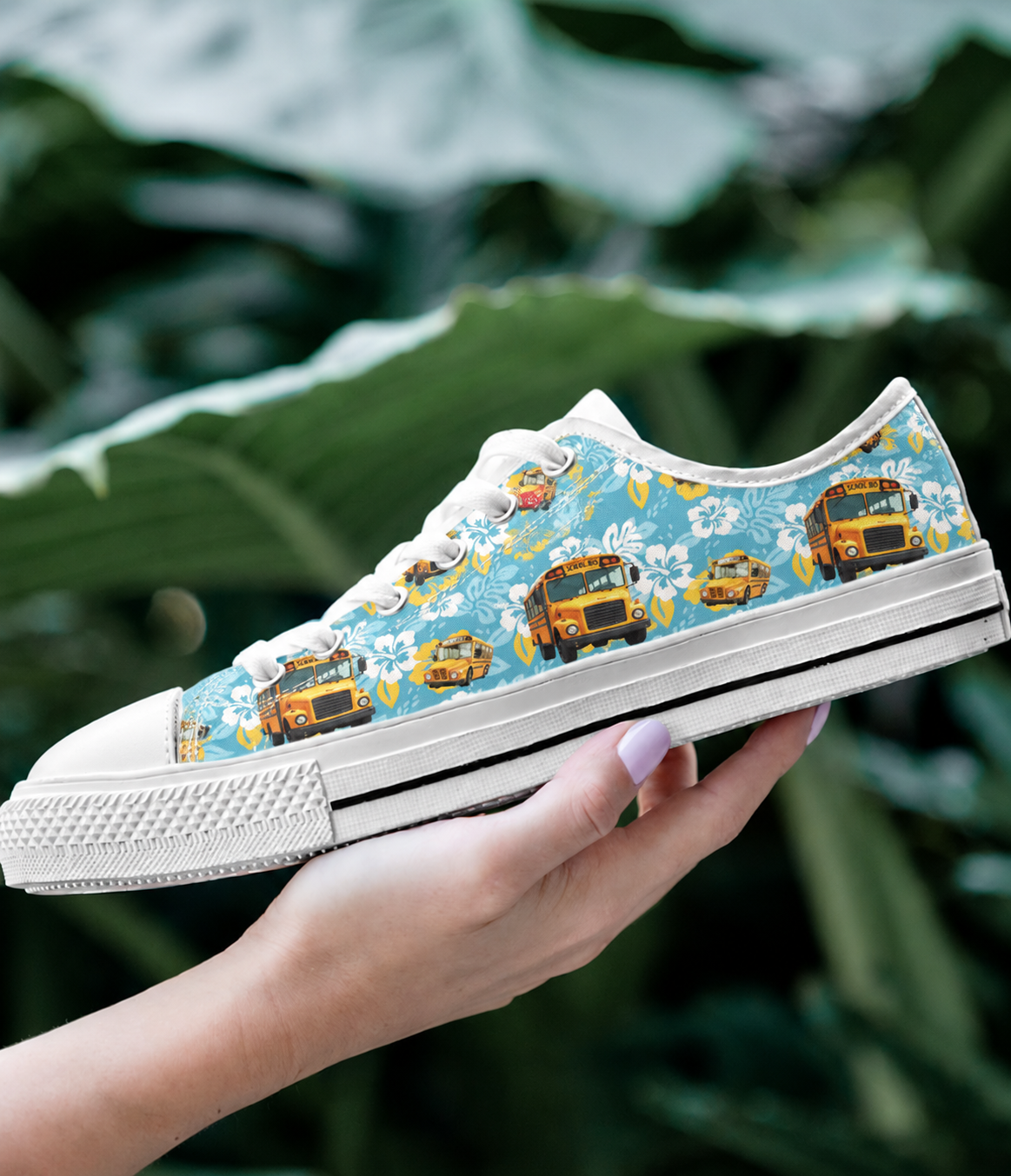 Summer style - Low Top Canvas Shoes with hawaiian /school bus pattern